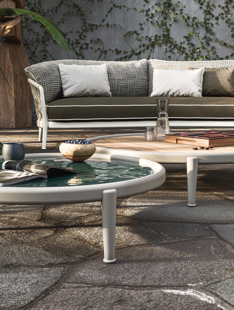 B&B Italia Outdoor Erica coffeetable sidetable buitenmeubelen teak