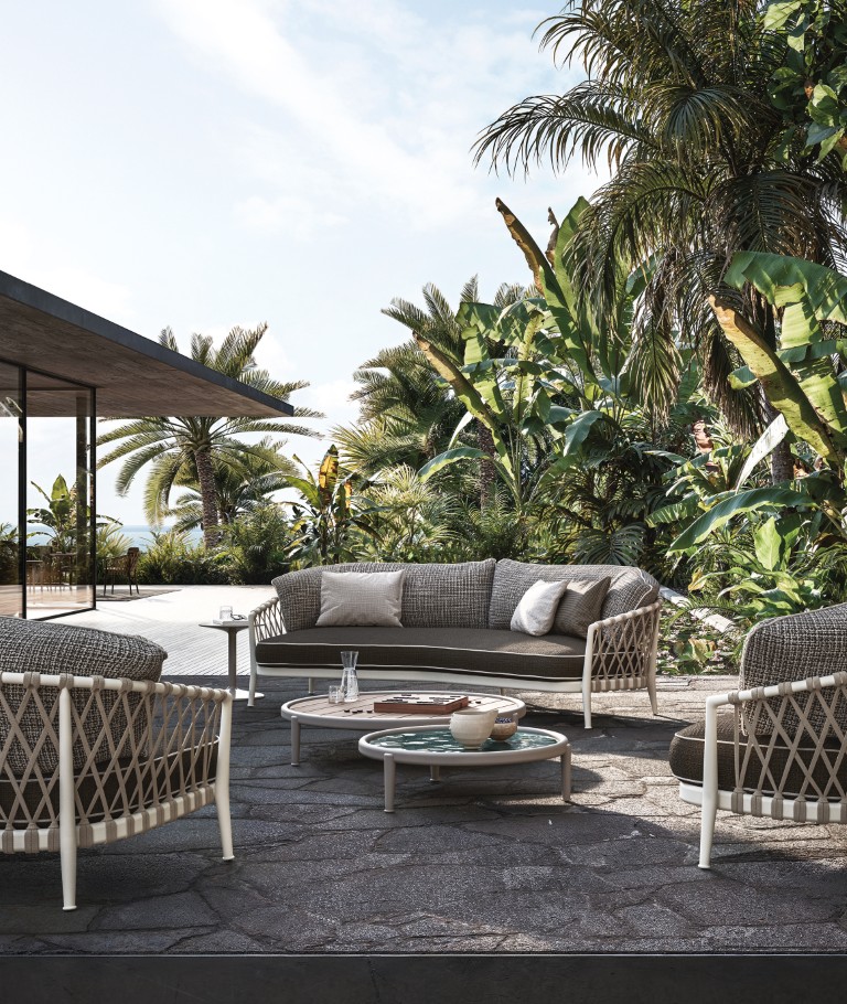 B&B Italia Outdoor Erica collectie sofa armchair fauteuil buitenmeubelen