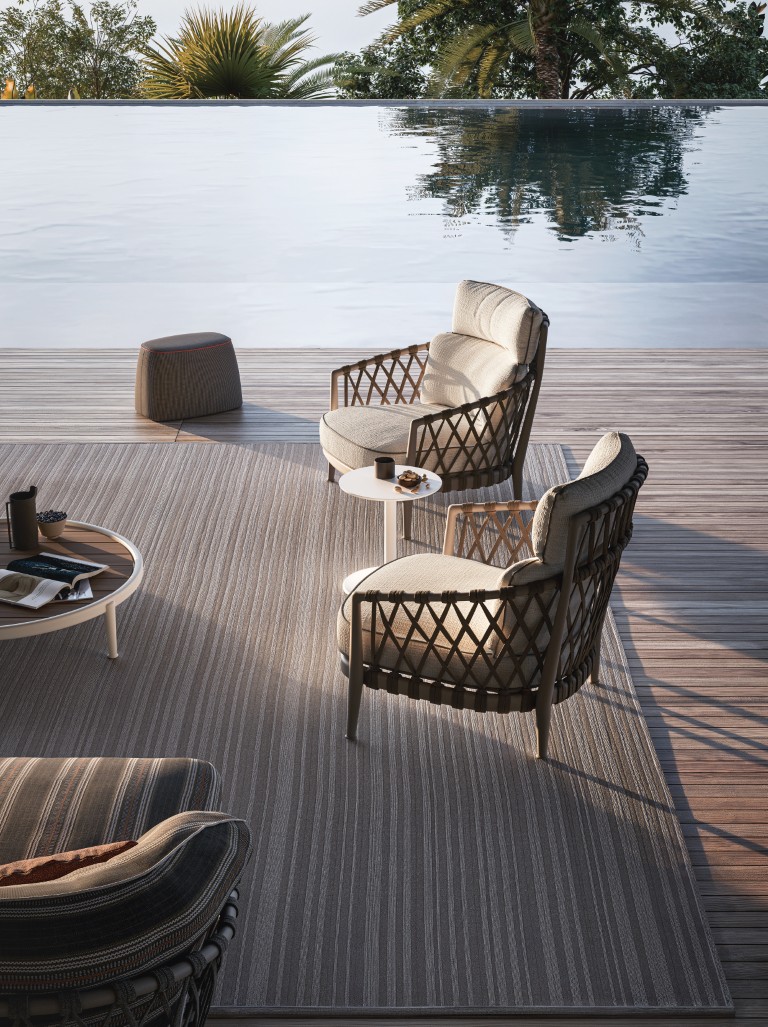 B&B Italia Outdoor Erica fauteuil armchair highback hogerug buitenmeubelen outdoordesign