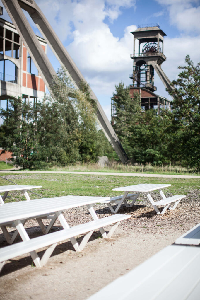 Extremis Marina - Designverlichting en luxe tuinmeubels bij Paardekooper-Hulst. Gevestigd in Naarden-Vesting op het terrein van ’t Arsenaal van Jan des Bouvrie.