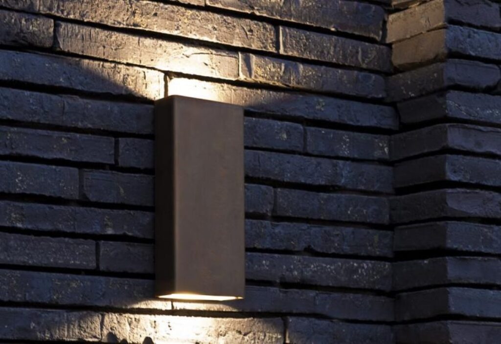 PvD concept Simply pillar wandlamp bronze