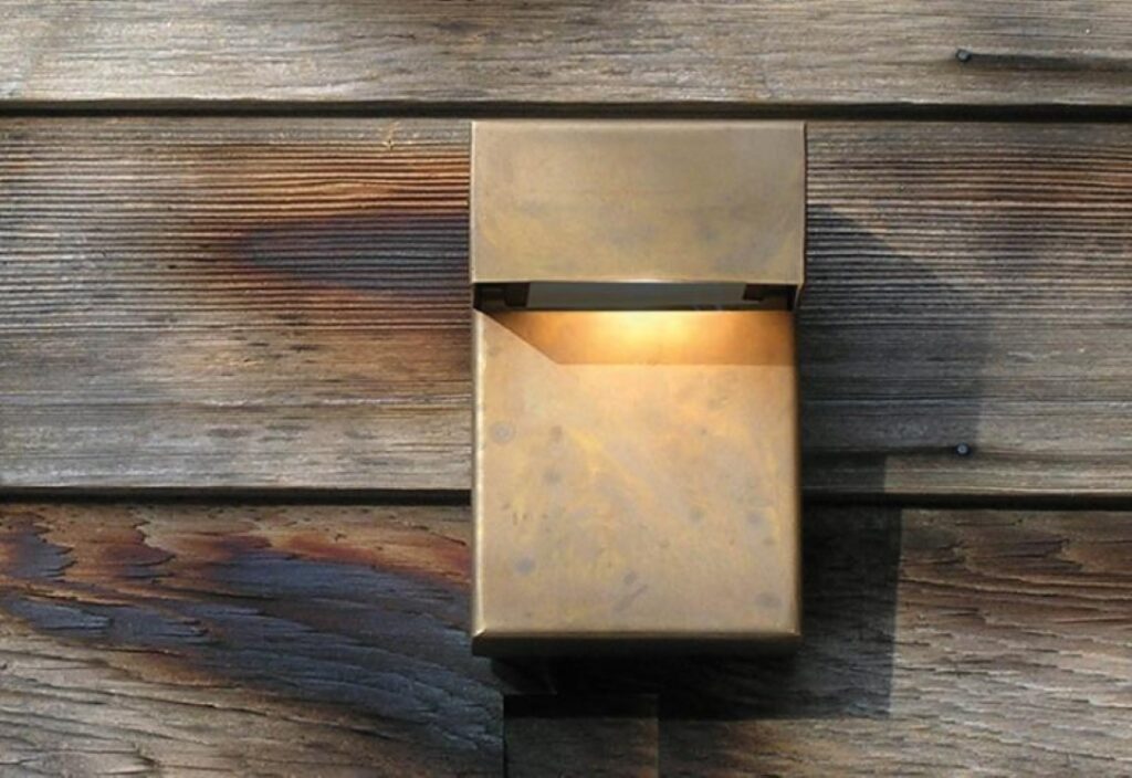 PvD concepts Simply 90 brass wandlamp