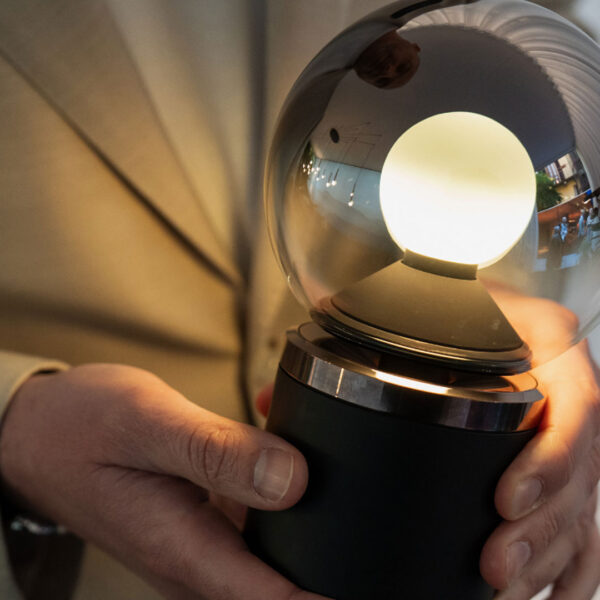 Occhio Luna pura portable wireless tafellamp design verlichting